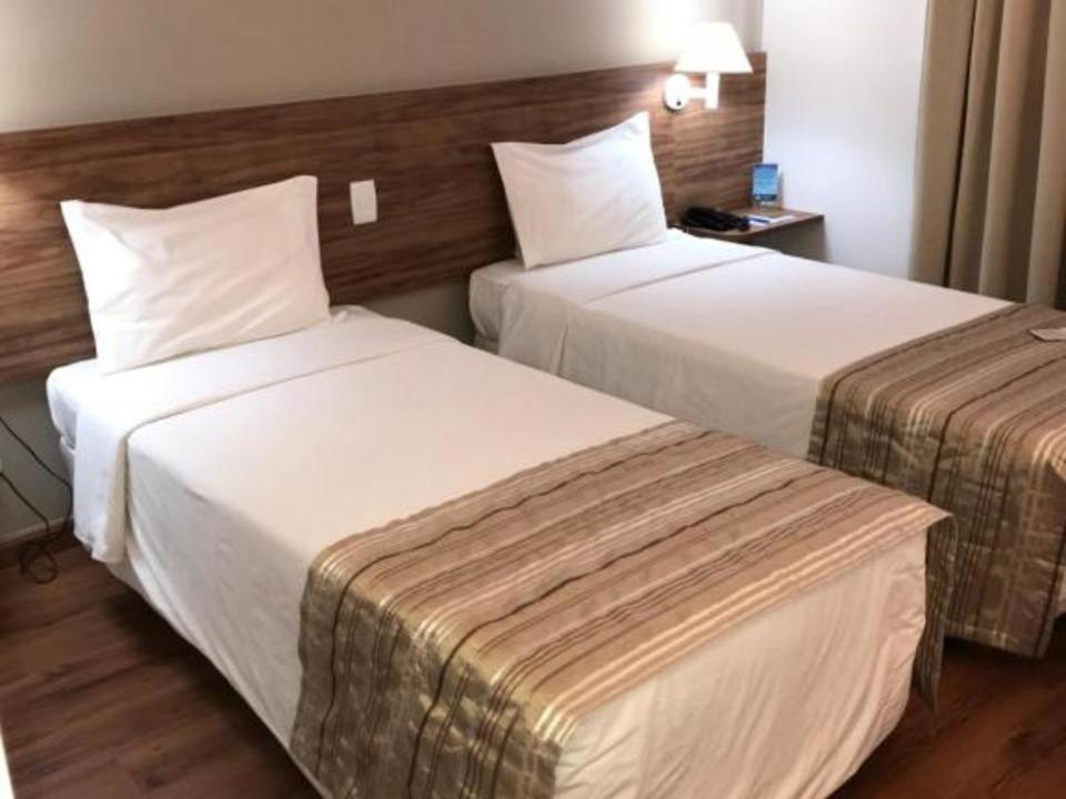 Camacari Plaza Hotel מראה חיצוני תמונה